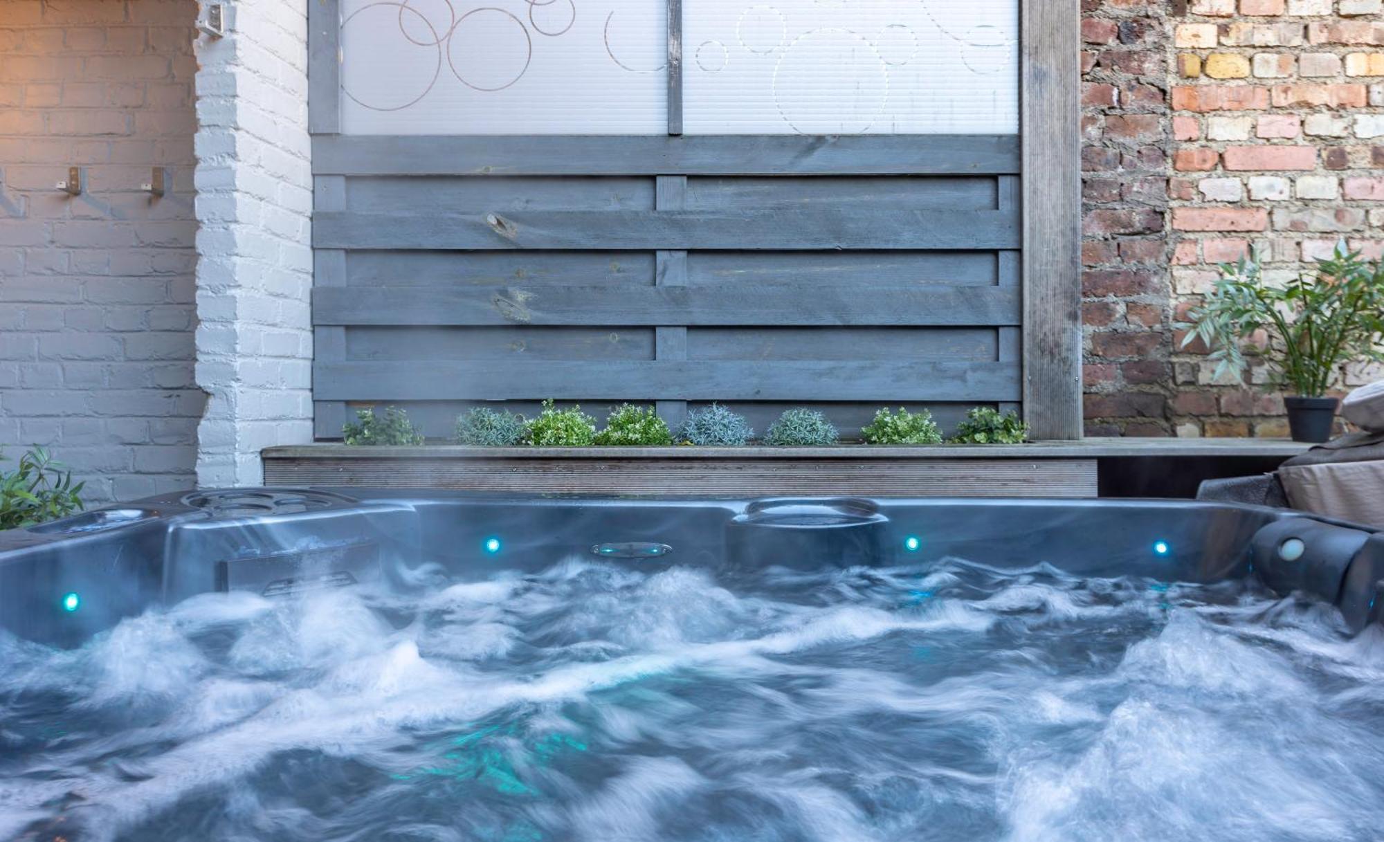 מאלמדי Suite 40 Jacuzzi & Sauna By Malmedreams מראה חיצוני תמונה