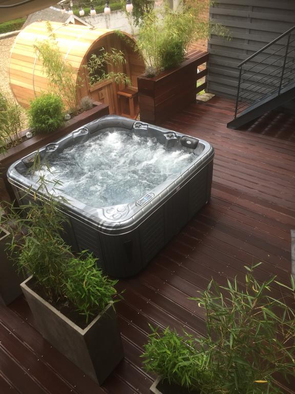 מאלמדי Suite 40 Jacuzzi & Sauna By Malmedreams מראה חיצוני תמונה